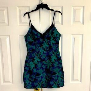 Lulus: Worn Once - Floral Mini Spaghetti Strap Dress with Pockets Size Large
